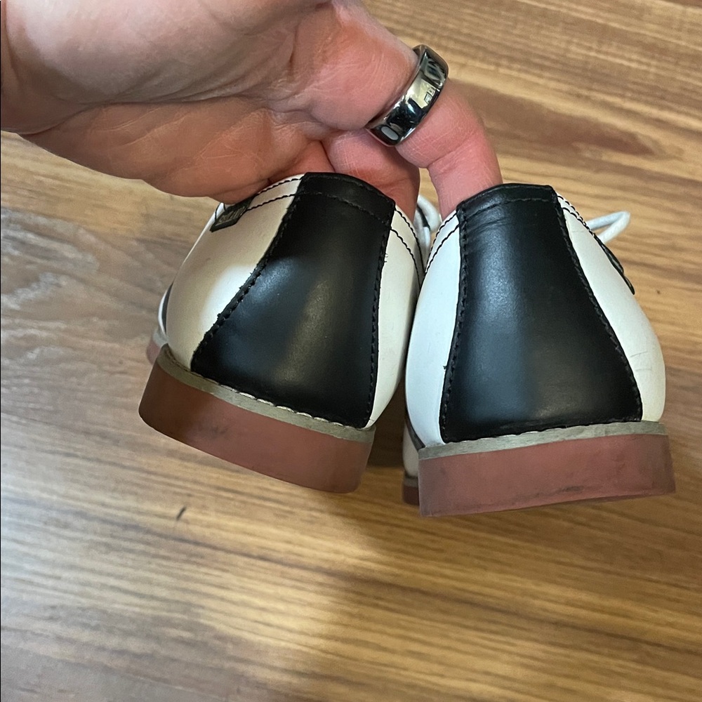 Eastland Sadie Saddle Shoes - Picture 6 of 9